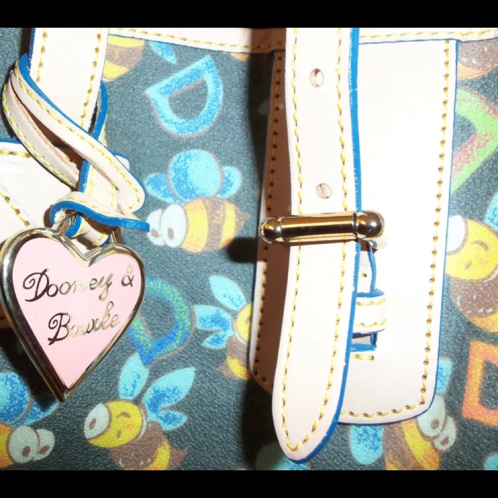 🐝Big! Huge! DOONEY BOURKE Beautiful Tote Bag D's & Bees RARE 20Wx 15Hx 7.25D - Picture 3 of 13